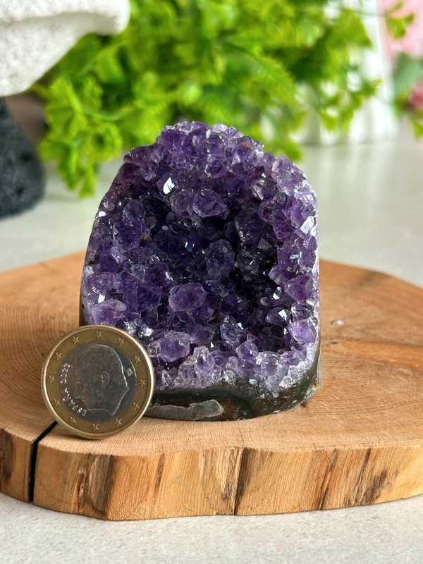 Amatista violeta intensa • cristal • pieza decorativa
