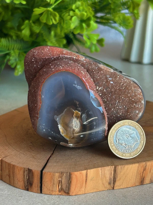 Red druse • Natural agate geode