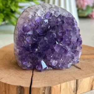 Amatista violeta intensa - pieza decorativa