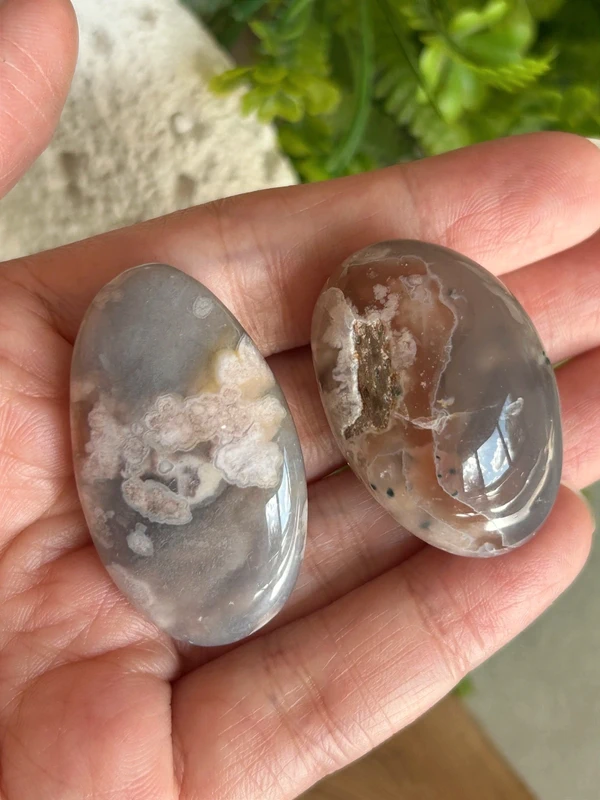 Natural Sakura Flower Agates • Blue-gray hue