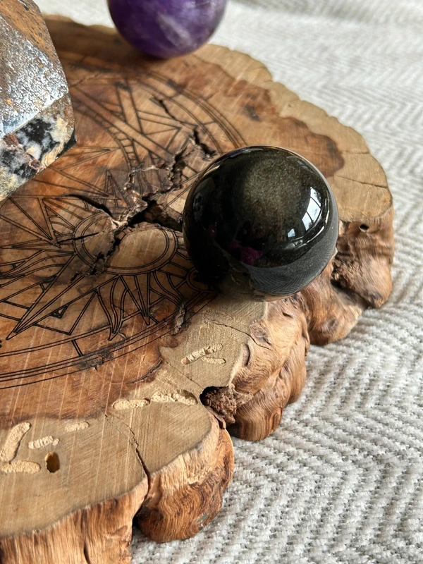 Lightning-Struck Wood / Sun-Moon-Zodiac Astrological Board / Crystal Display Stand