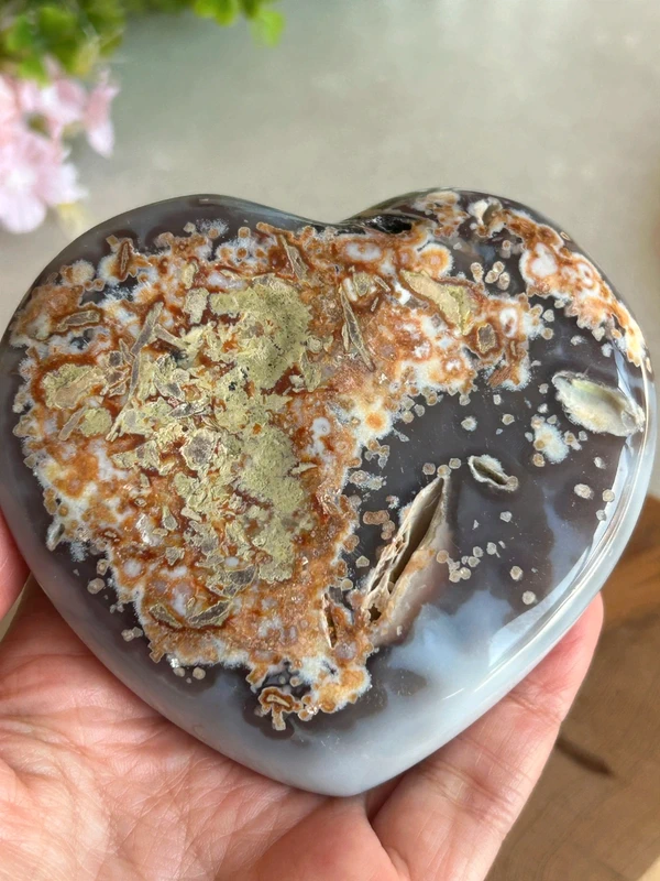 Corazón de ágata natural con drusa