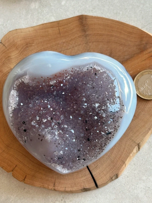 Corazón de ágata natural con drusa