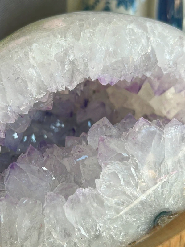 Large “Smile” Natural Quartz Geode