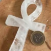 Ankh de cuarzo blanco natural