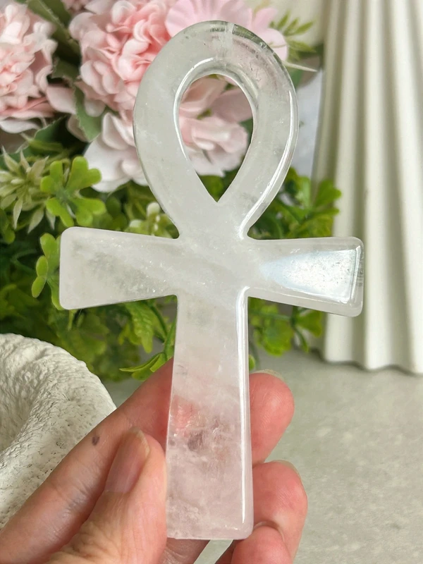 Ankh de cuarzo blanco natural