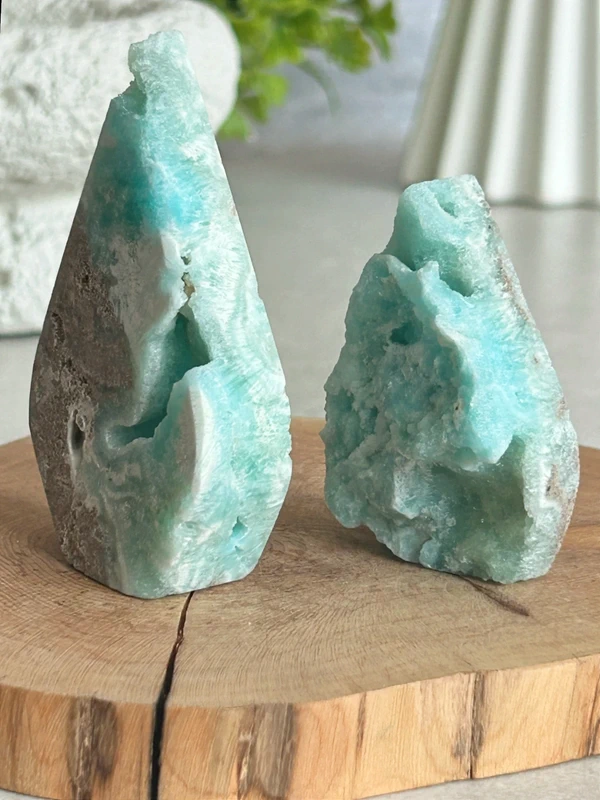 1778715102.webp Torre de Aragonite azul natural