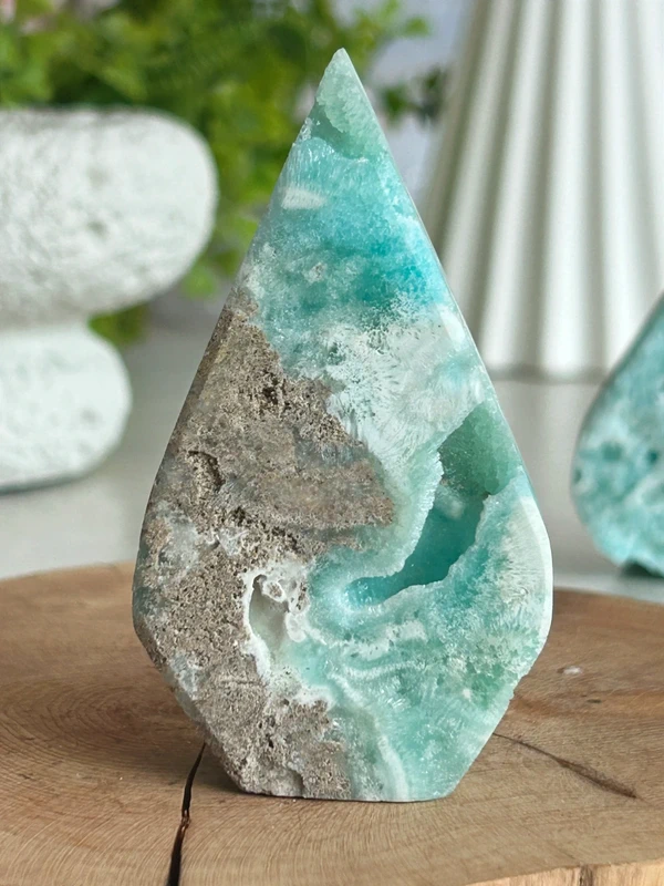 Torre de Aragonite azul natural