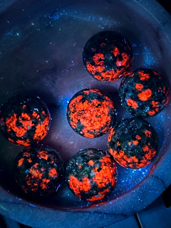 Ruby Garden Natural 🌿 “7 Stars” UV-Reactive Sphere Set