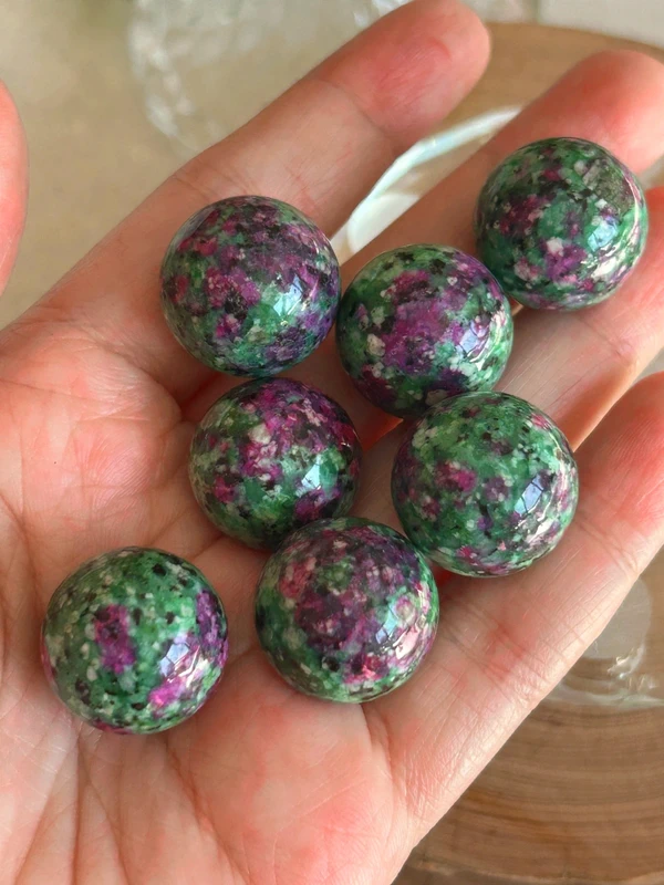 Ruby Garden Natural 🌿 “7 Stars” UV-Reactive Sphere Set