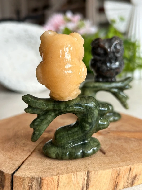 Owl on a branch • natural yellow calcite