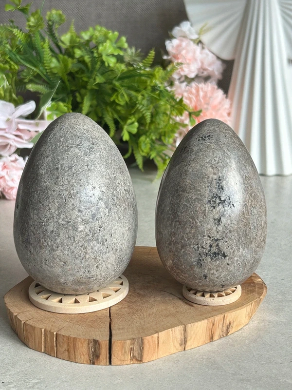 1779382544-1.webp Dinosaur Egg Stone · huevo Jurassic natural