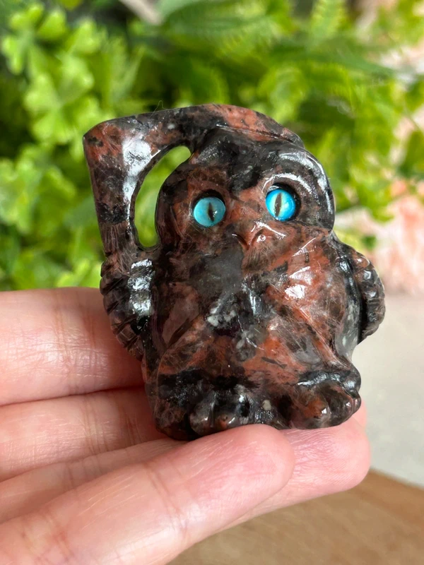 Búho guardián · Zoisita verde / Mahogany Obsidian