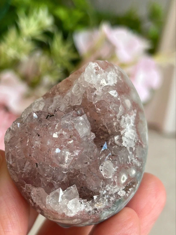Huevo de amatista rosa natural