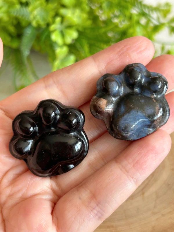 Patita de mascota de obsidiana natural
