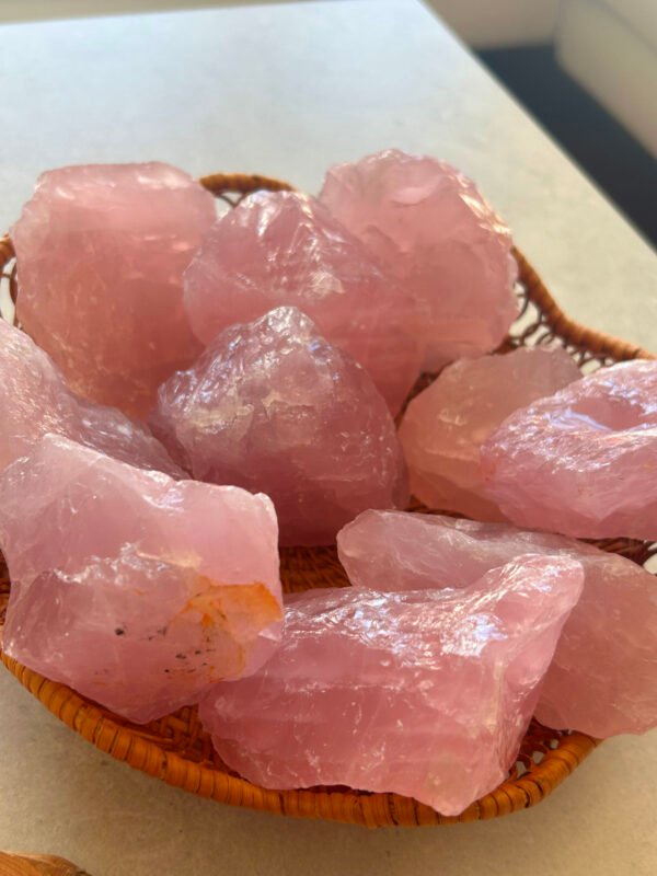 Cuarzo rosa natural en bruto • cuarzo rosa gemmy natural • Mineral crudo • cristal decorativo