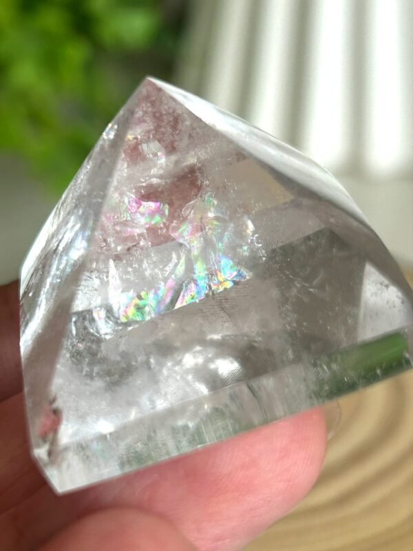 Clear quartz/obsidian pyramids. • Set for energy disposition