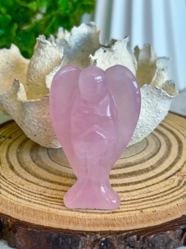 IMG_20260330_135847 Ángel de cuarzo rosa natural decorativo