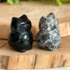 Buho tallado en obsidiana natural