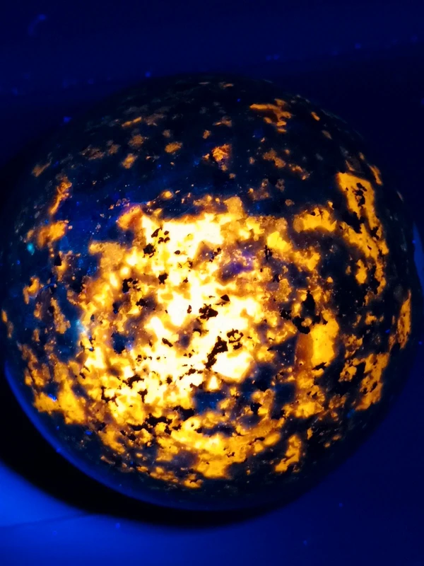 Esfera de piedra Fire Mountain natural