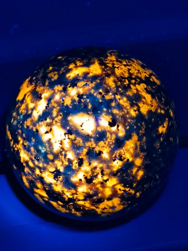 Esfera de piedra Fire Mountain natural