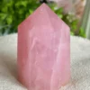 Punta de cuarzo rosa natural hexagonal