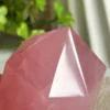 Punta de cuarzo rosa natural hexagonal