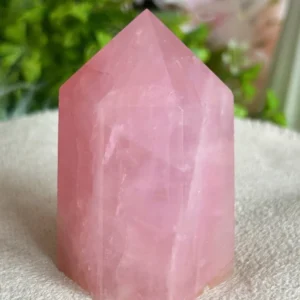 Punta de cuarzo rosa natural hexagonal