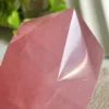 Punta de cuarzo rosa natural hexagonal