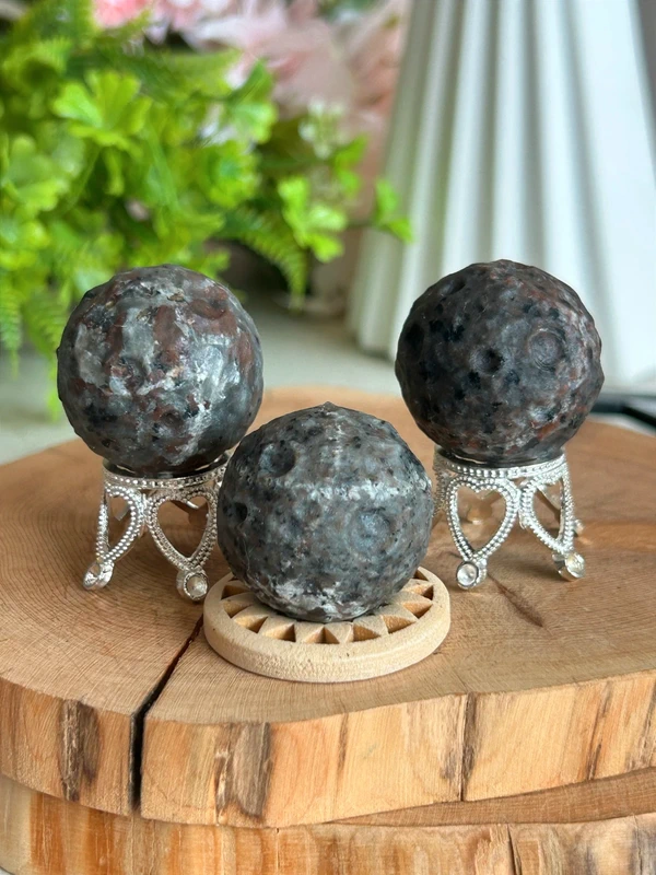 Esfera lunar Fire Mountain UV natural