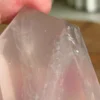 1779924962-4.webp Punta de cuarzo rosa transparente natural hexagonal