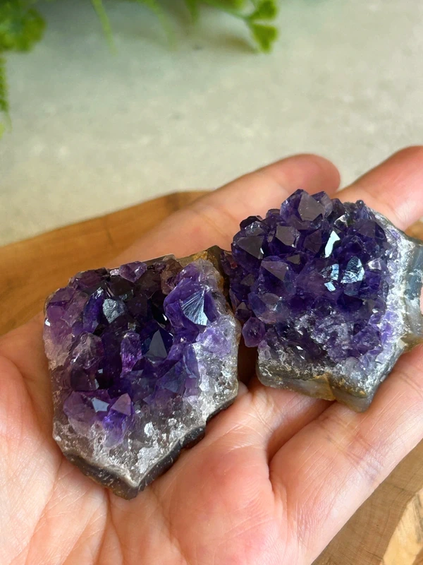 Pareja de amatistas naturales - violeta intenso