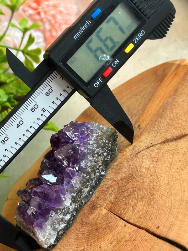 Pieza de amatista natural - violeta intenso 74g