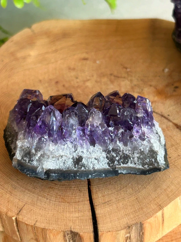 Pieza de amatista natural - violeta intenso 74g