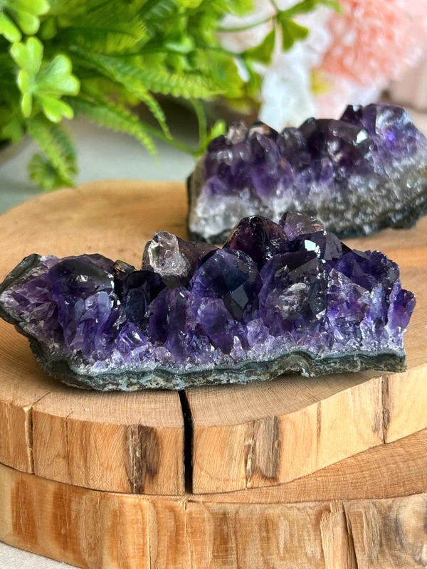 Pieza de amatista natural - violeta intenso 88g