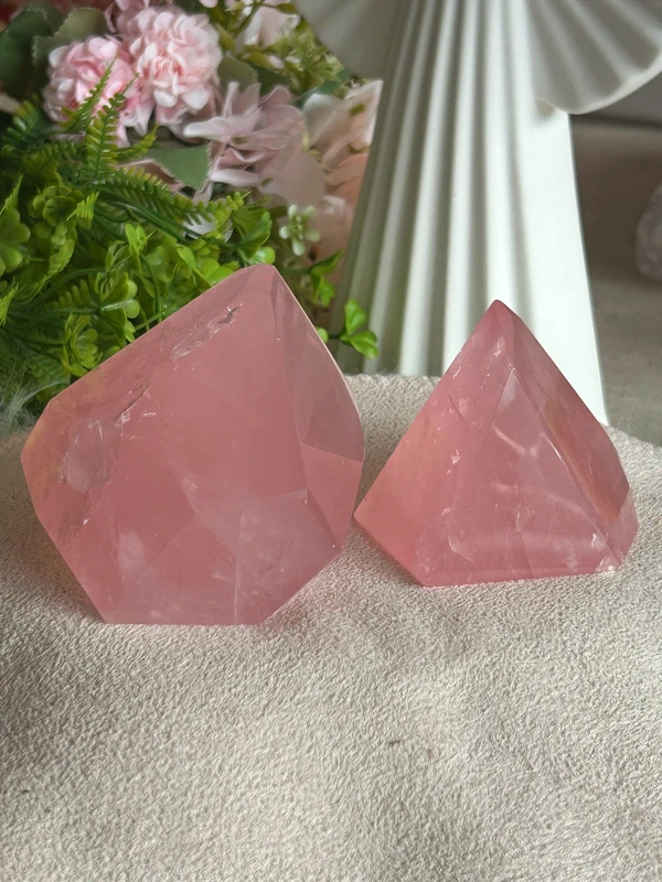 Bloque de cuarzo rosa natural - Madagascar 169g