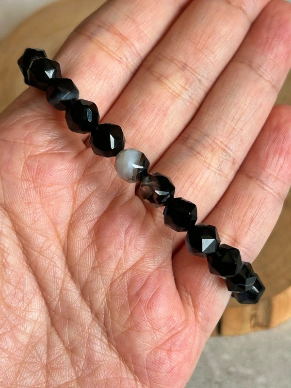 Pulsera de Onix negro natural - cuentas facetadas