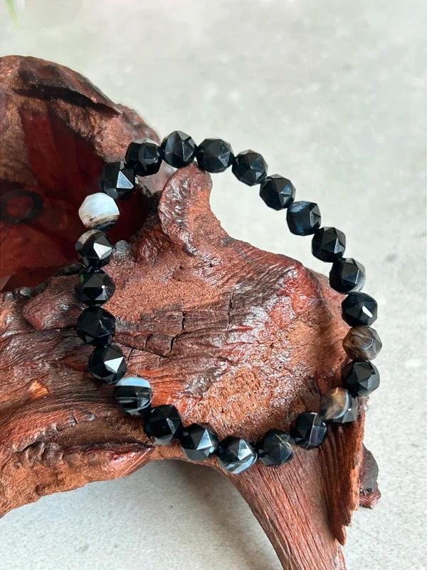 Pulsera de Onix negro natural - cuentas facetadas