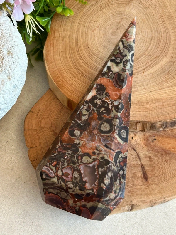 Piramide energetica de Money Agate natural
