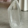 Cristal lemuriano natural con lineas akashicas