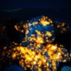 Figura de Sabio Anciano tallada en obsidiana/piedra de fuego natural