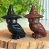 Buho brujo tallado en obsidiana natural - con sombrero de mago