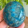 1780610665-3.webp Fosfosiderita azul real - palm stone