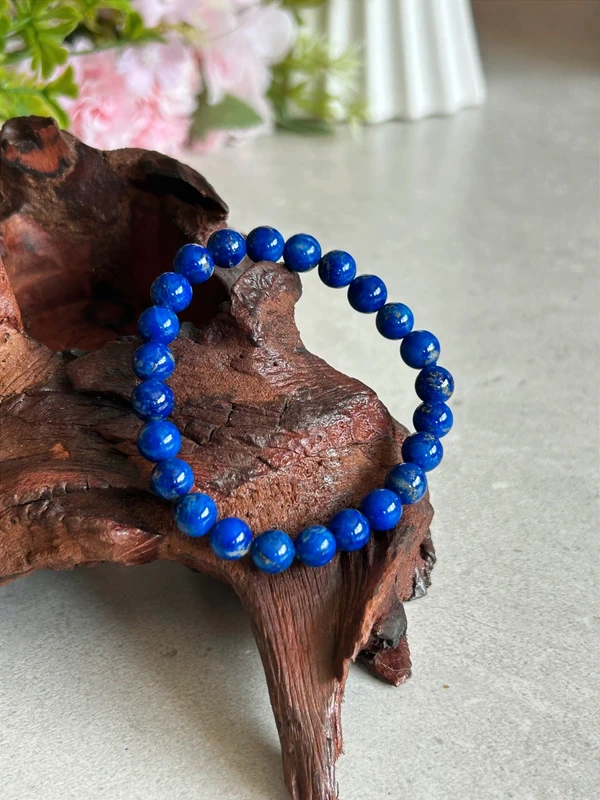 Pulsera de lapislazuli royal blue con vetas doradas