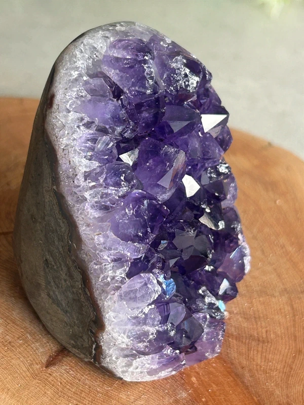 Drusa de amatista natural - violeta profundo