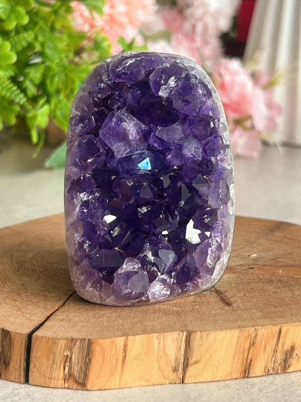 Drusa de amatista natural - violeta profundo