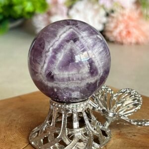 Esfera Chevron Amethyst Phantom AAA Natural · Doble Triángulo Phantom · Rainbow Crystal Ball · Mineral de Colección y Decoración